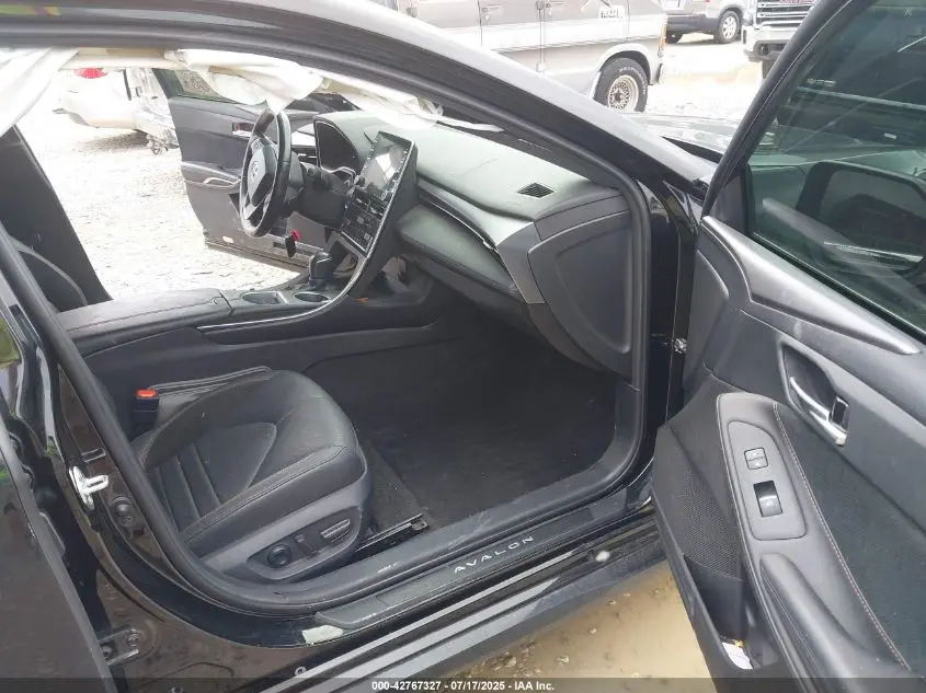 2022 TOYOTA AVALON TOURING