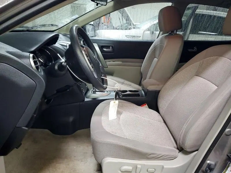 2011 NISSAN ROGUE S  