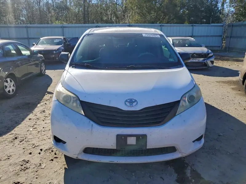 2011 TOYOTA SIENNA BASE 7-PASSENGER  