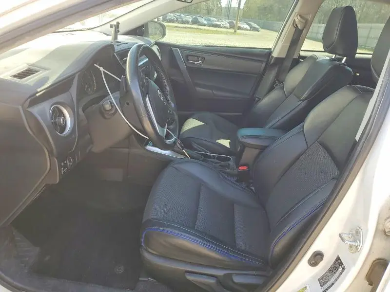 2019 TOYOTA COROLLA SE  