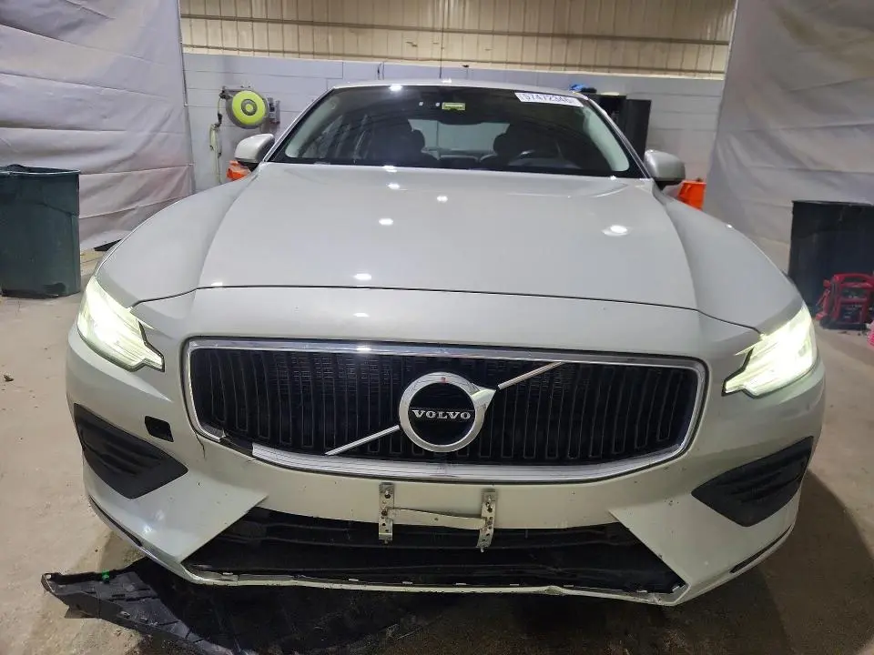 2019 VOLVO S60 T5 MOMENTUM  