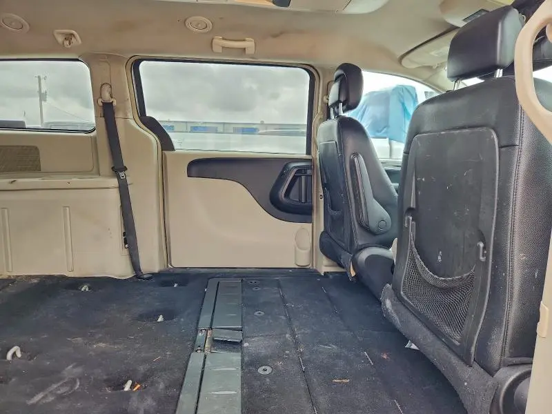 2016 CHRYSLER TOWN & COUNTRY TOURING  