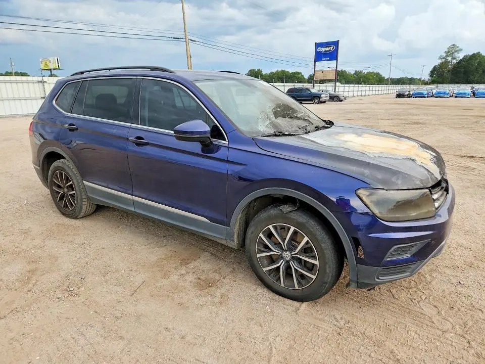 2021 VOLKSWAGEN TIGUAN SE  
