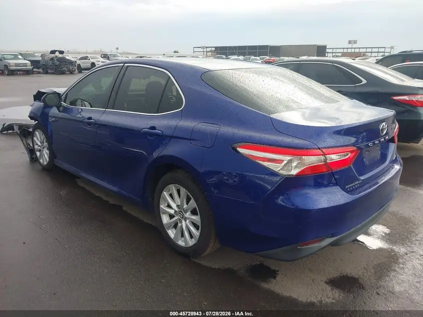 2018 TOYOTA CAMRY LE