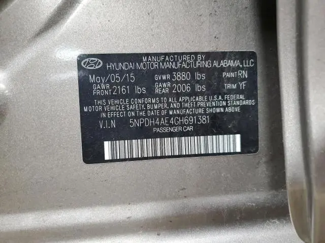 2016 HYUNDAI ELANTRA SE  