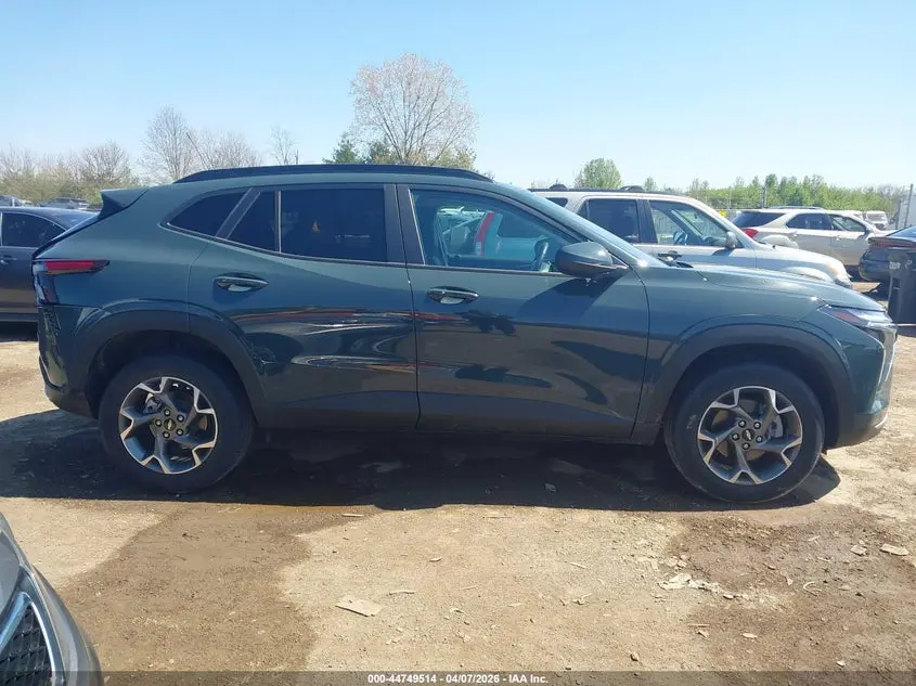 2025 CHEVROLET TRAX FWD LT
