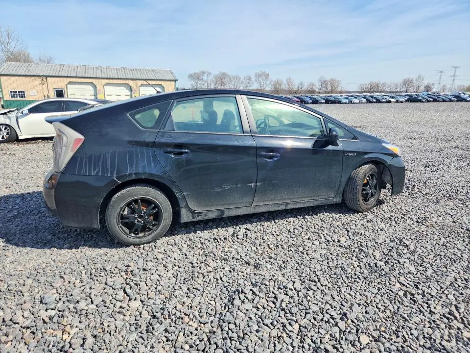 2014 TOYOTA PRIUS TWO  