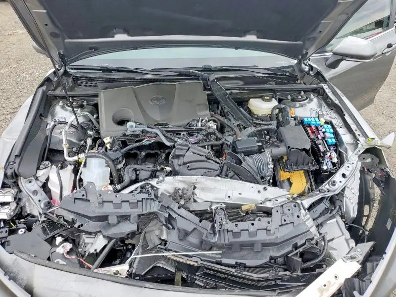 2025 TOYOTA CAMRY XLE  