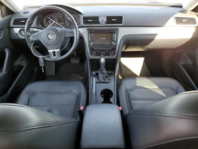 2015 VOLKSWAGEN PASSAT S  