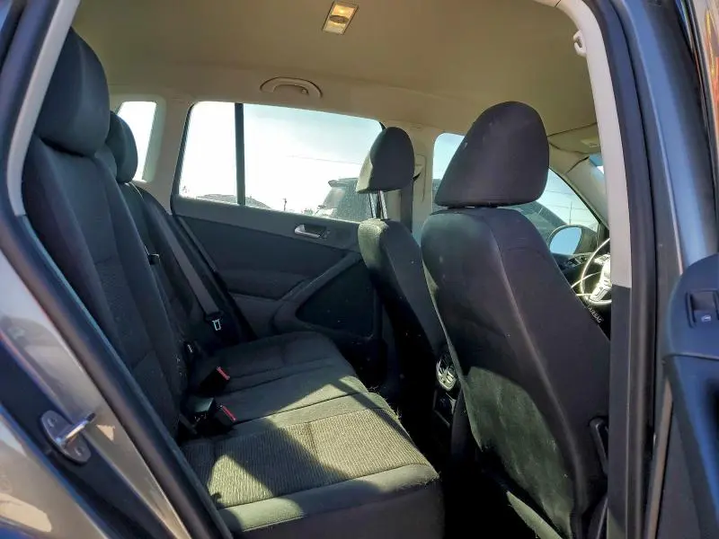 2017 VOLKSWAGEN TIGUAN S  