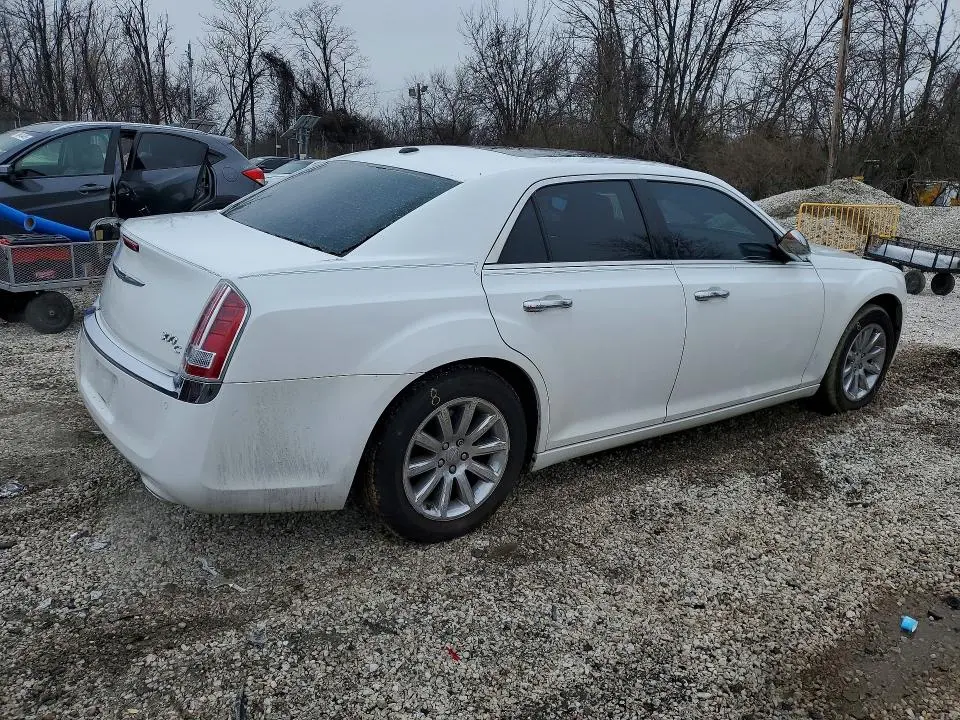 2011 CHRYSLER 300C   