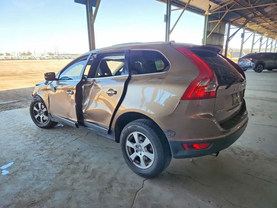2011 VOLVO XC60 3.2  