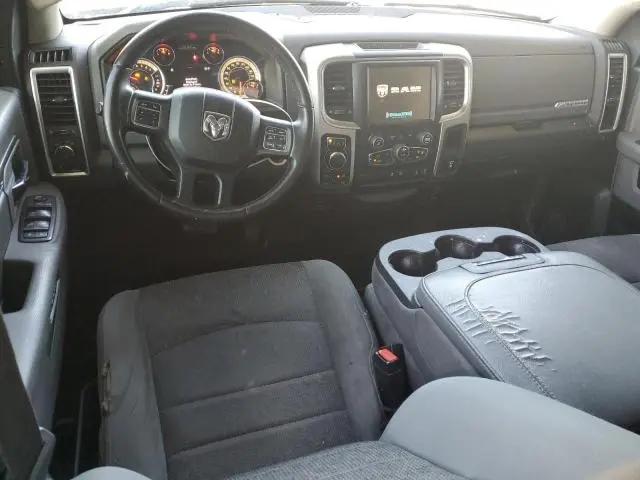 2017 RAM 1500 SLT  