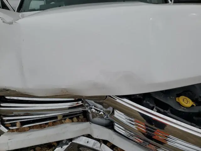 2016 RAM 1500 SLT  