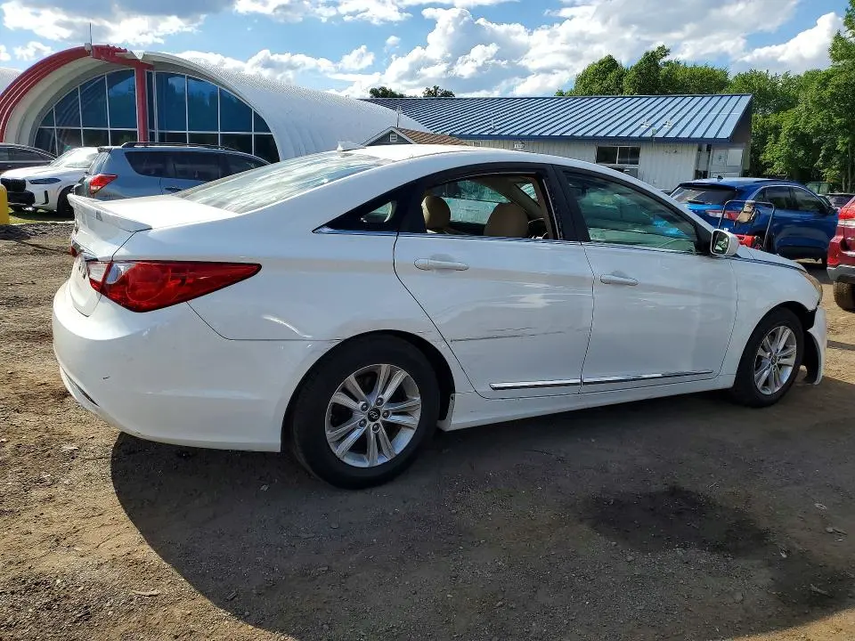 2011 HYUNDAI SONATA GLS  