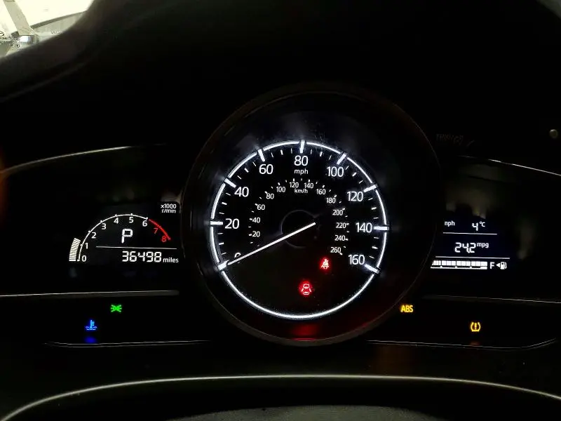 2018 MAZDA 3 TOURING  