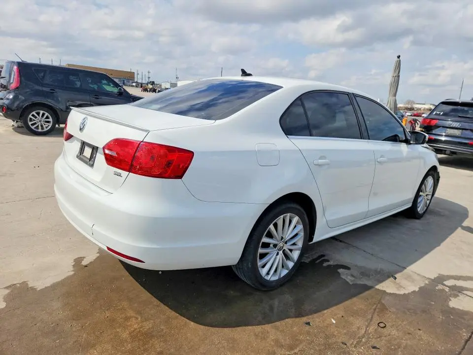 2014 VOLKSWAGEN JETTA SEL  