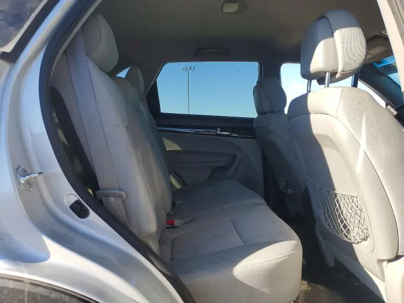 2013 KIA SORENTO LX  