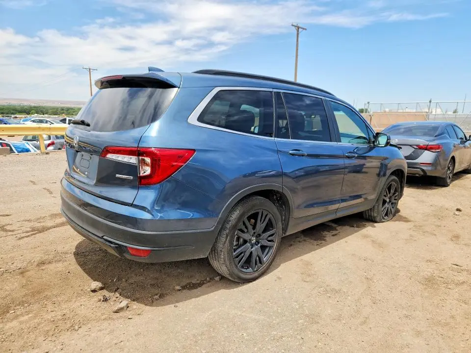 2022 HONDA PILOT SE  