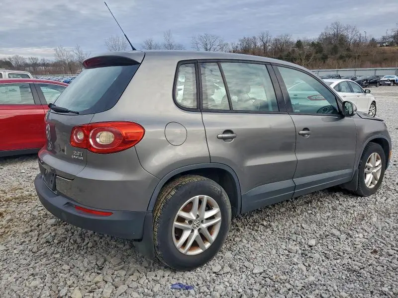2011 VOLKSWAGEN TIGUAN S  
