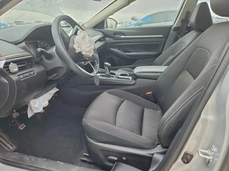 2023 NISSAN ALTIMA SV  