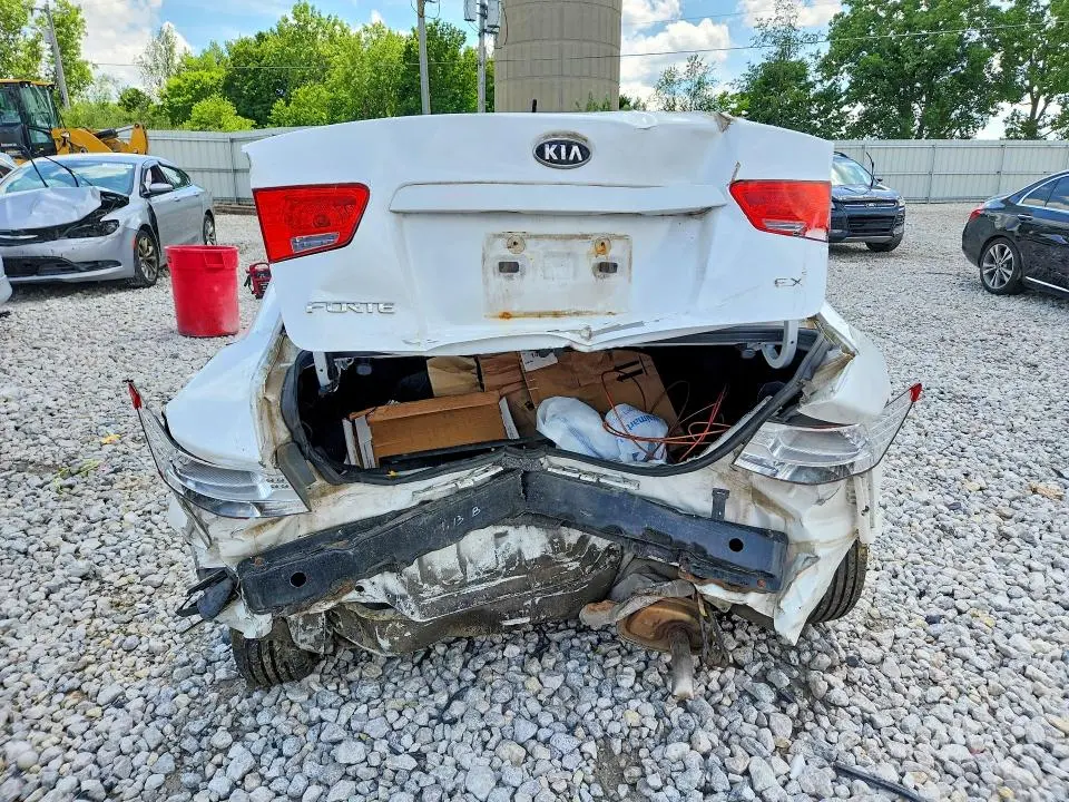 2011 KIA FORTE EX  