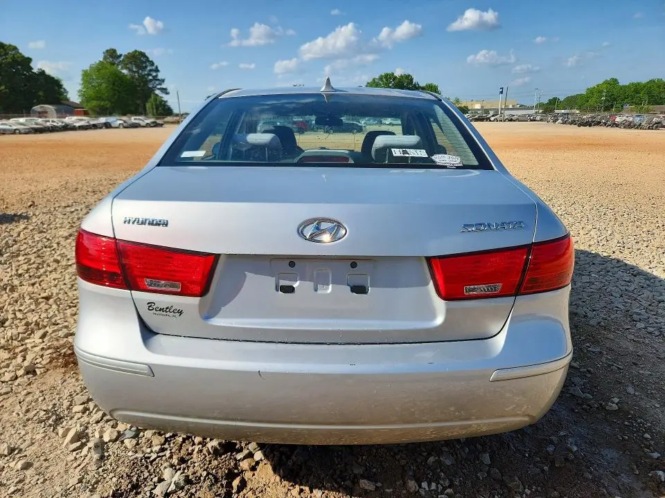 2010 HYUNDAI SONATA GLS  