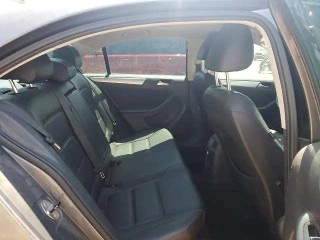 2014 VOLKSWAGEN JETTA SE  