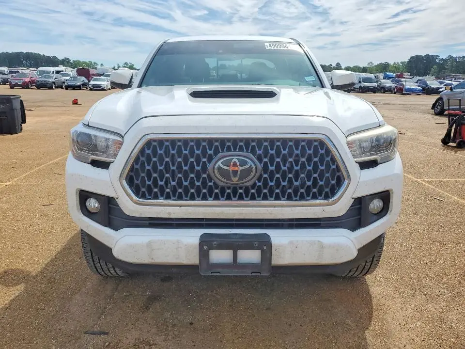2018 TOYOTA TACOMA SR5 V6  