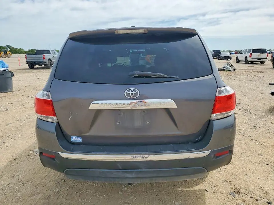 2012 TOYOTA HIGHLANDER BASE  