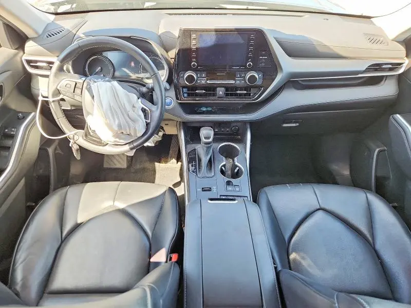 2021 TOYOTA HIGHLANDER HYBRID XLE  