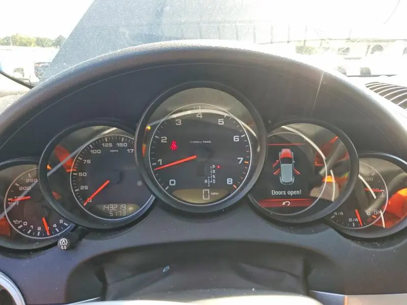 2013 PORSCHE CAYENNE   