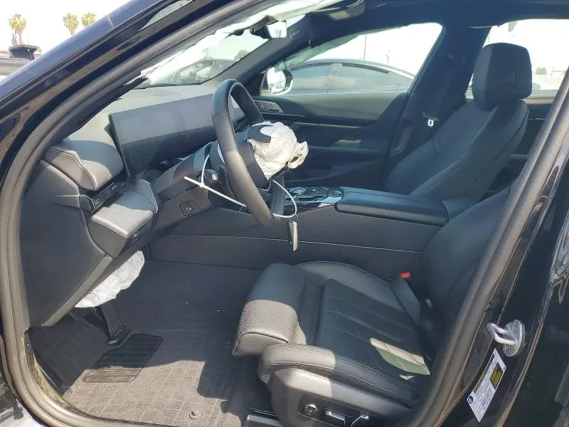2025 BMW 530 I  