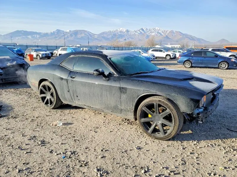2016 DODGE CHALLENGER SXT  