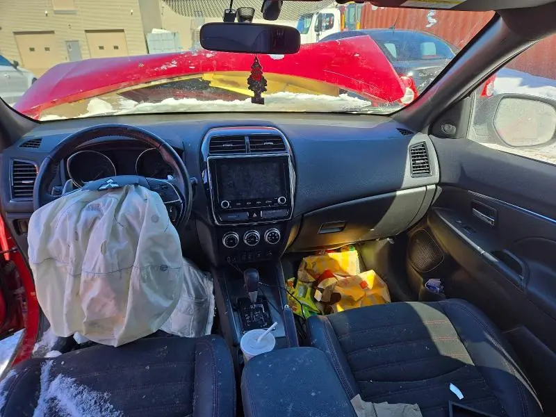 2020 MITSUBISHI RVR SE  