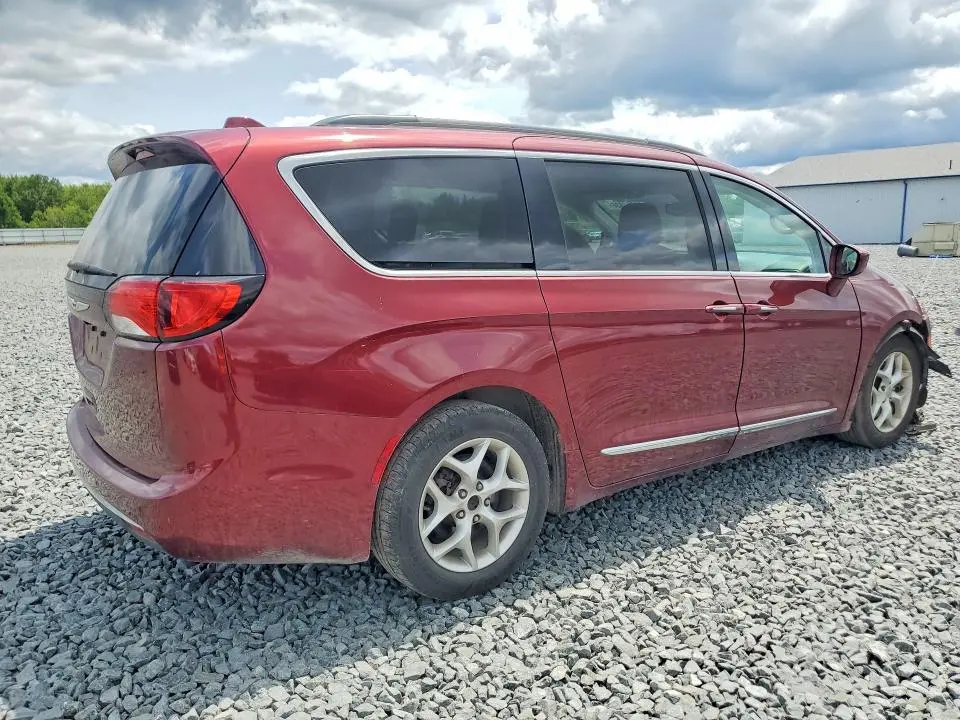 2017 CHRYSLER PACIFICA TOURING L  