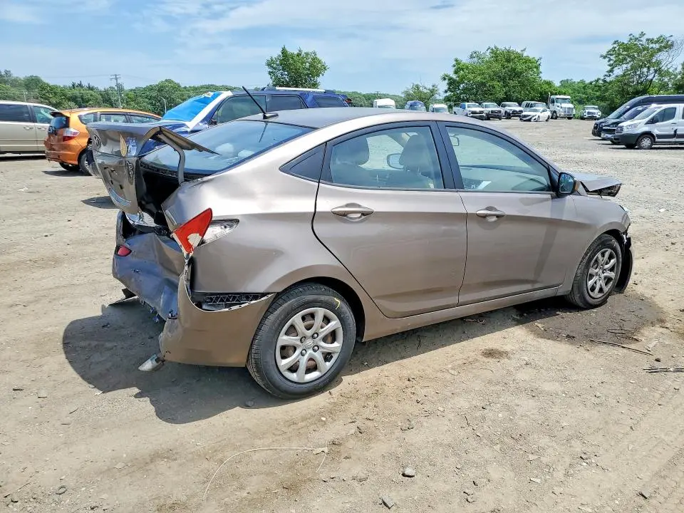 2013 HYUNDAI ACCENT GLS  