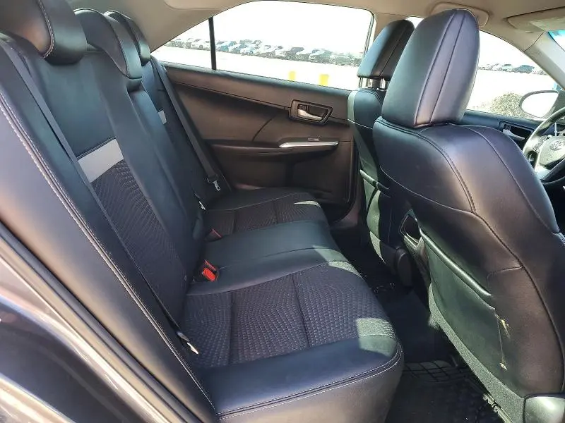 2014 TOYOTA CAMRY SE  