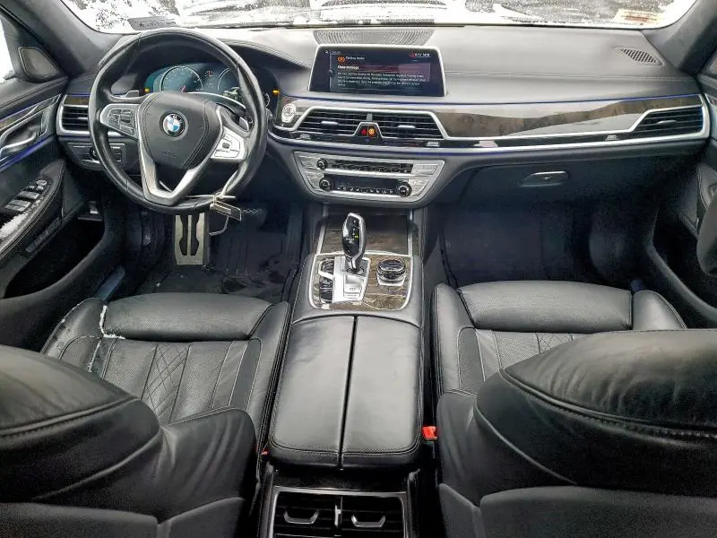 2017 BMW 750 XI  
