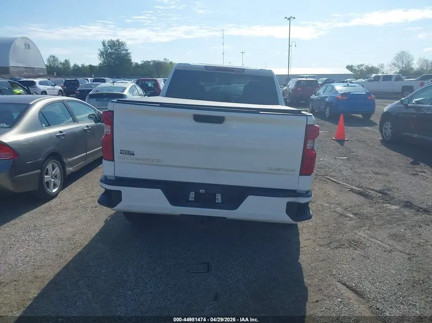 2024 CHEVROLET SILVERADO 1500 4WD  STANDARD BED CUSTOM