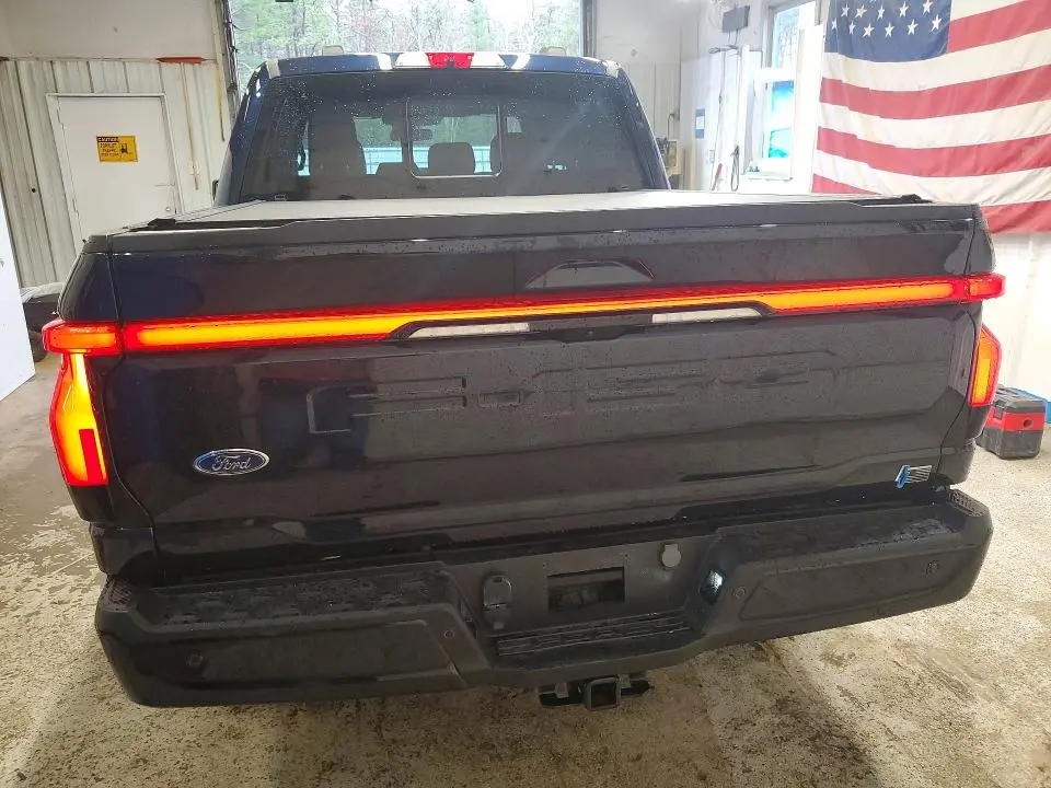 2023 FORD F150 LIGHTNING PRO  