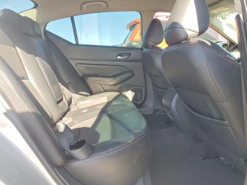 2019 NISSAN ALTIMA SR  