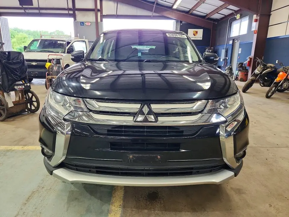 2016 MITSUBISHI OUTLANDER SE  