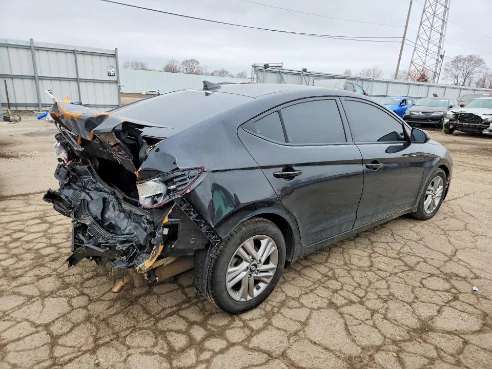 2020 HYUNDAI ELANTRA SEL  