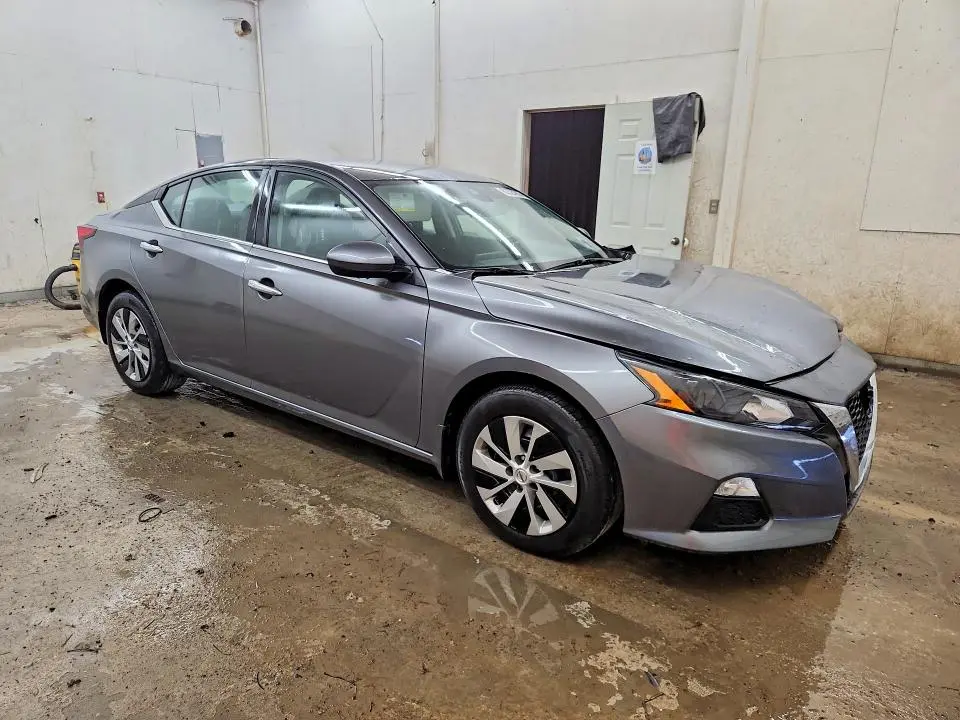 2022 NISSAN ALTIMA S  