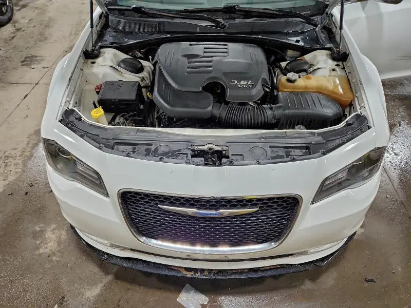 2011 CHRYSLER 300 LIMITED  