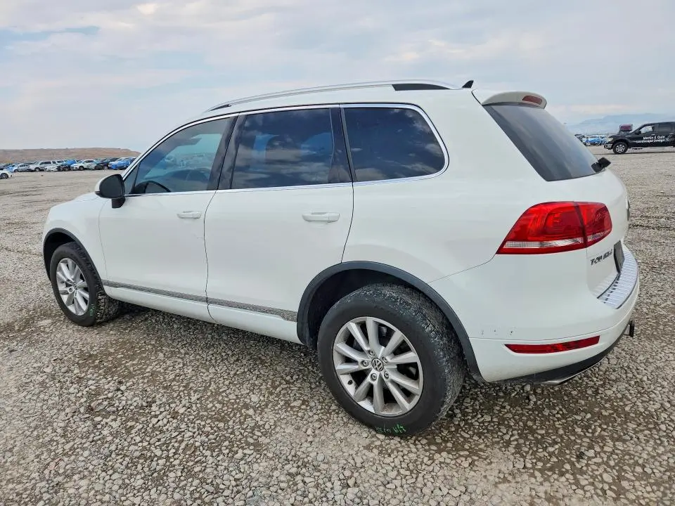 2014 VOLKSWAGEN TOUAREG V6  