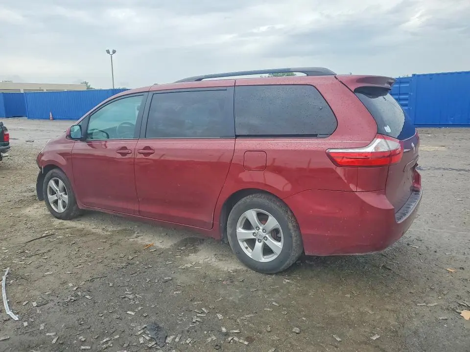 2015 TOYOTA SIENNA LE  