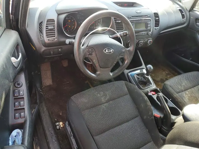 2017 KIA FORTE LX  