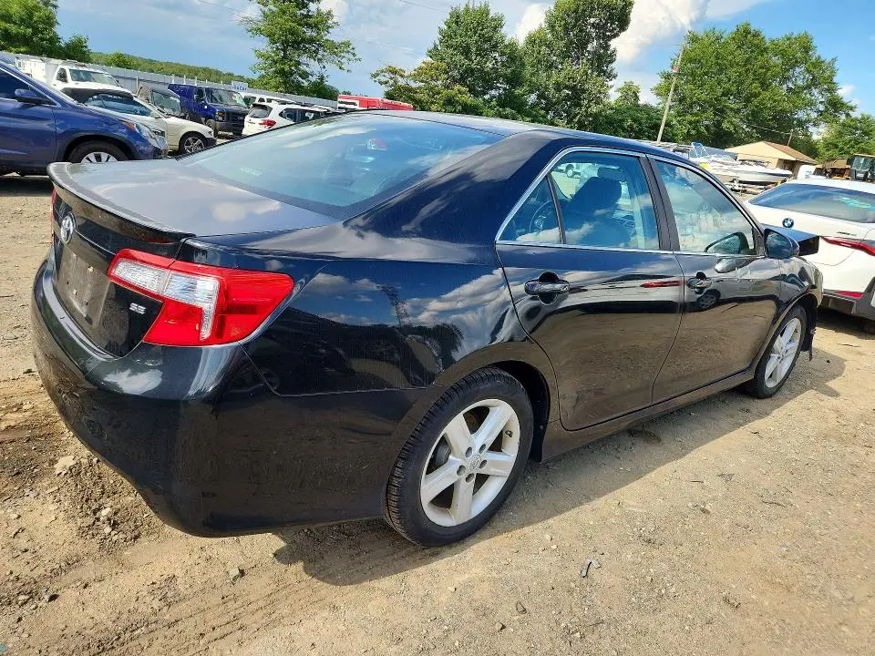 2012 TOYOTA CAMRY SE  